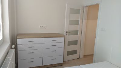 Na prenájom 1,5- izbový rekonštruovaný byt blízko centra - 8