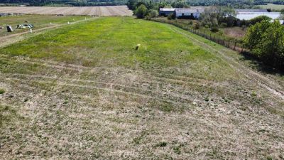 Na predaj stavebný pozemok 686 m2 v obci Svinica - 1