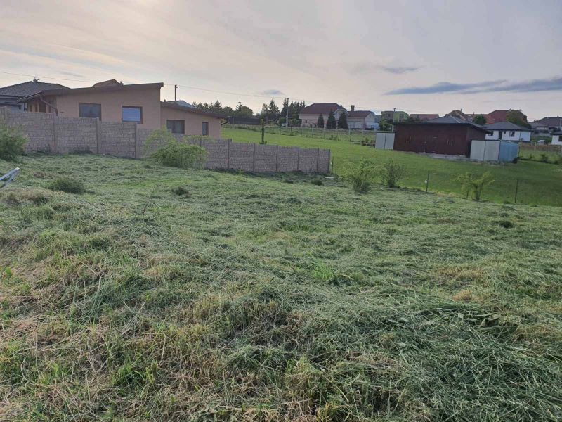 Na predaj stavebný pozemok s projektom RD v Ďurďošíku - 3